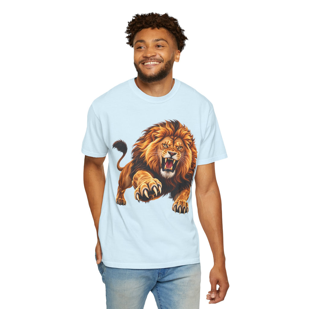 Roaring Lion Graphic T-Shirt — Bold Vintage Animal Tee