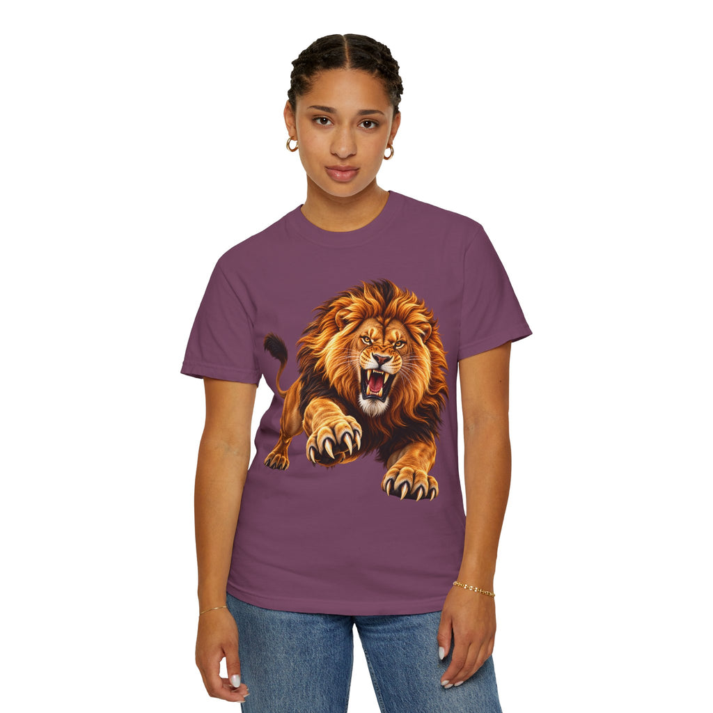 Roaring Lion Graphic T-Shirt — Bold Vintage Animal Tee