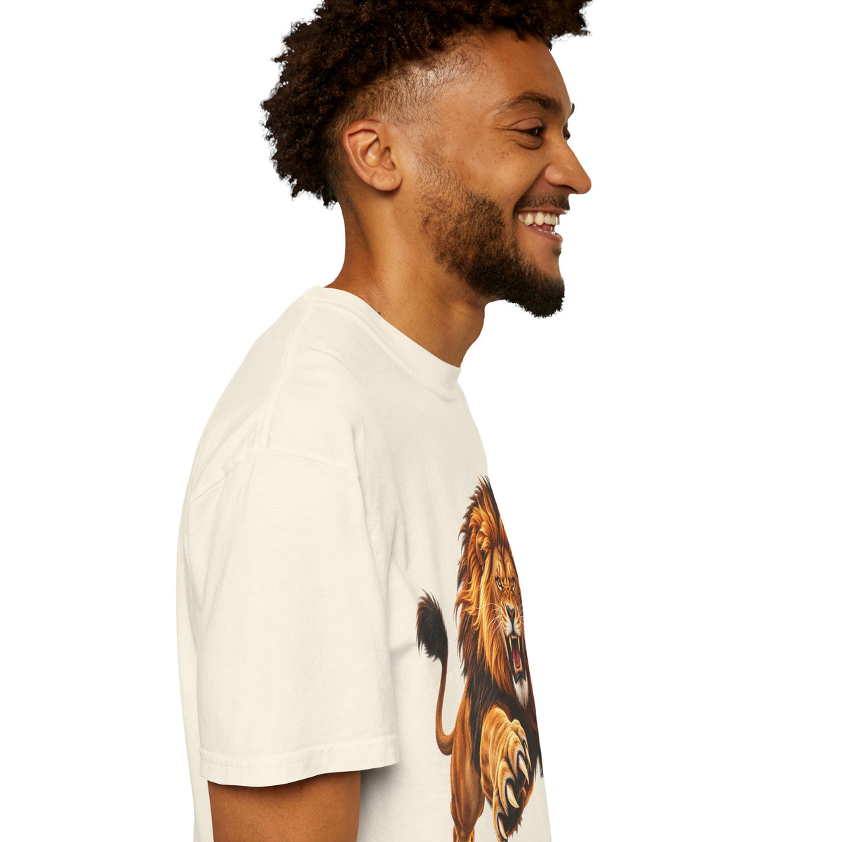 Roaring Lion Graphic T-Shirt — Bold Vintage Animal Tee