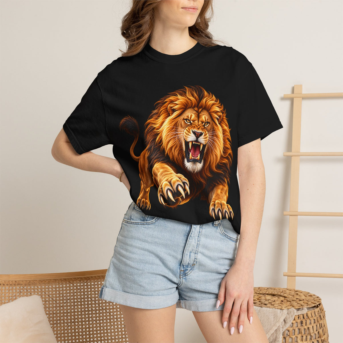 Roaring Lion Graphic T-Shirt — Bold Vintage Animal Tee