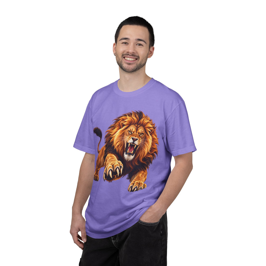 Roaring Lion Graphic T-Shirt — Bold Vintage Animal Tee