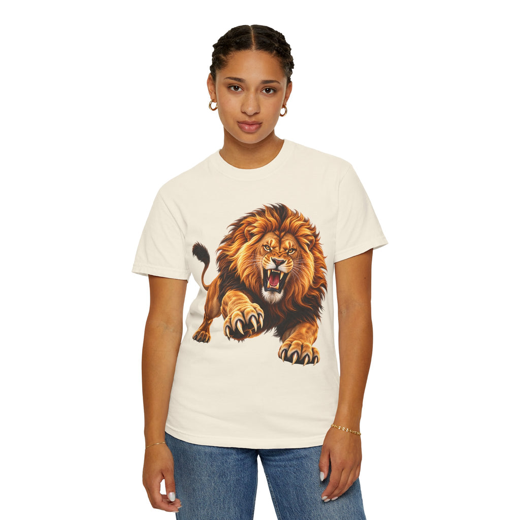 Roaring Lion Graphic T-Shirt — Bold Vintage Animal Tee
