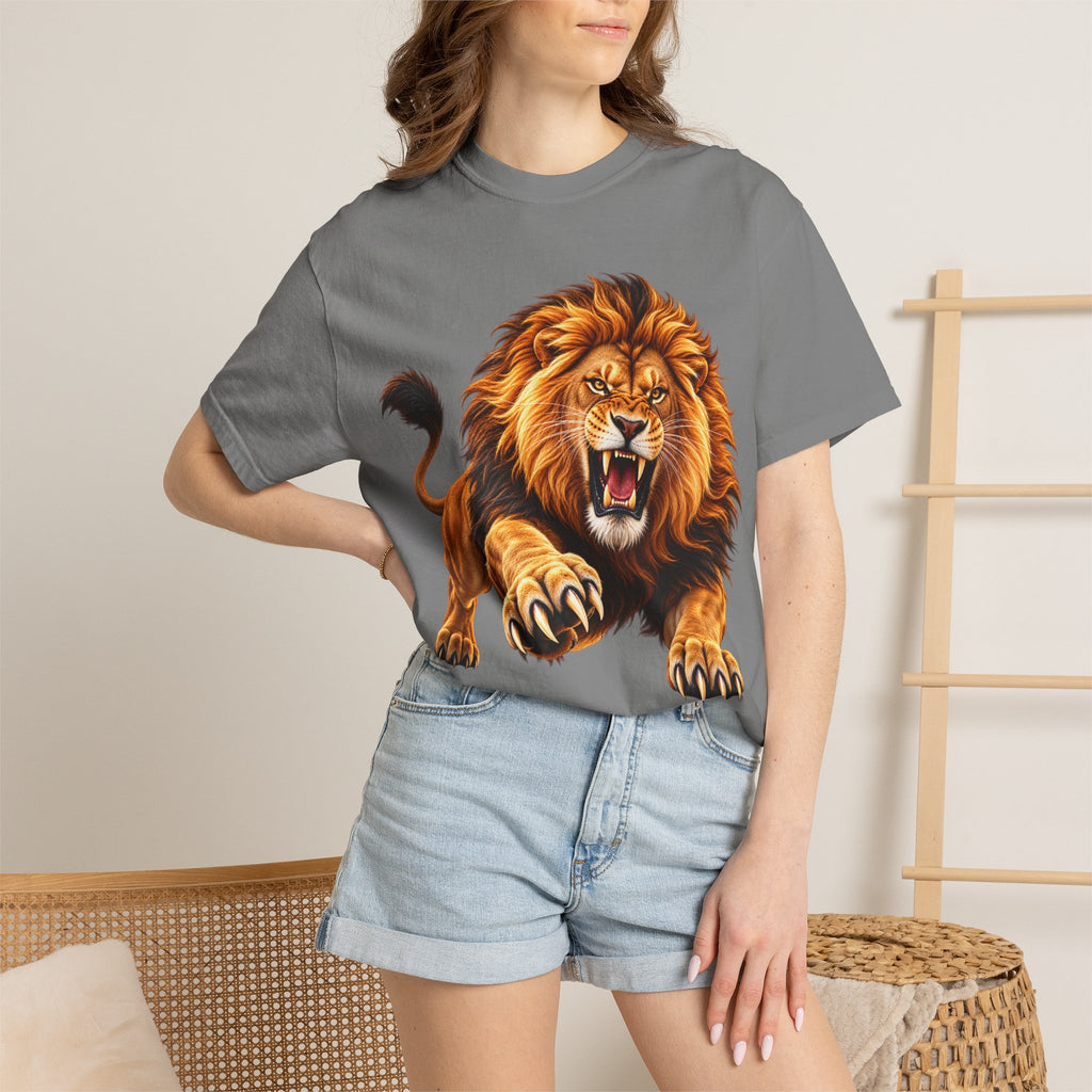 Roaring Lion Graphic T-Shirt — Bold Vintage Animal Tee
