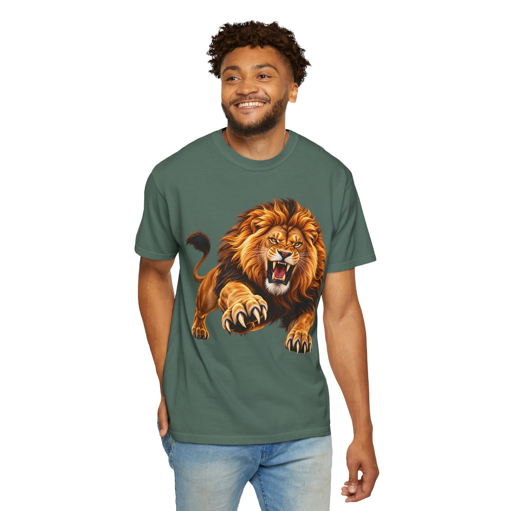 Roaring Lion Graphic T-Shirt — Bold Vintage Animal Tee
