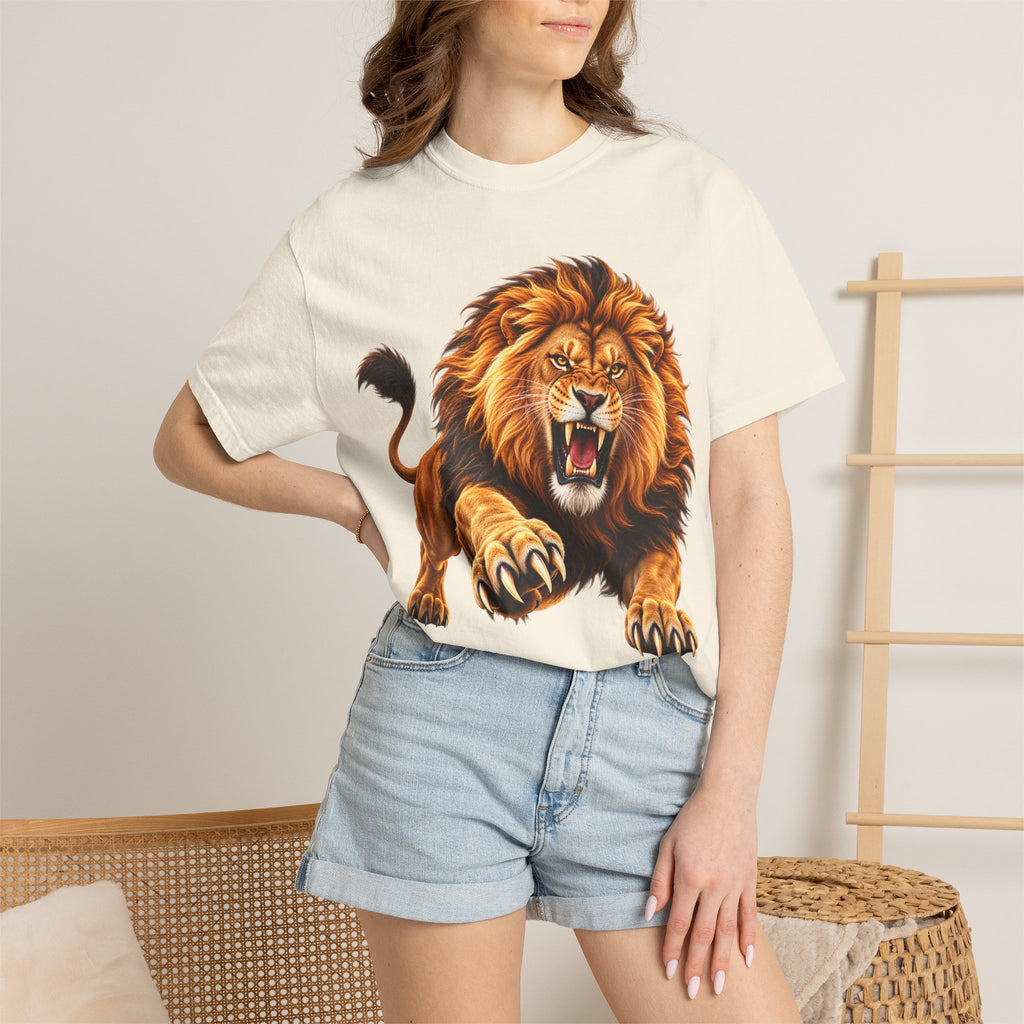 Roaring Lion Graphic T-Shirt — Bold Vintage Animal Tee