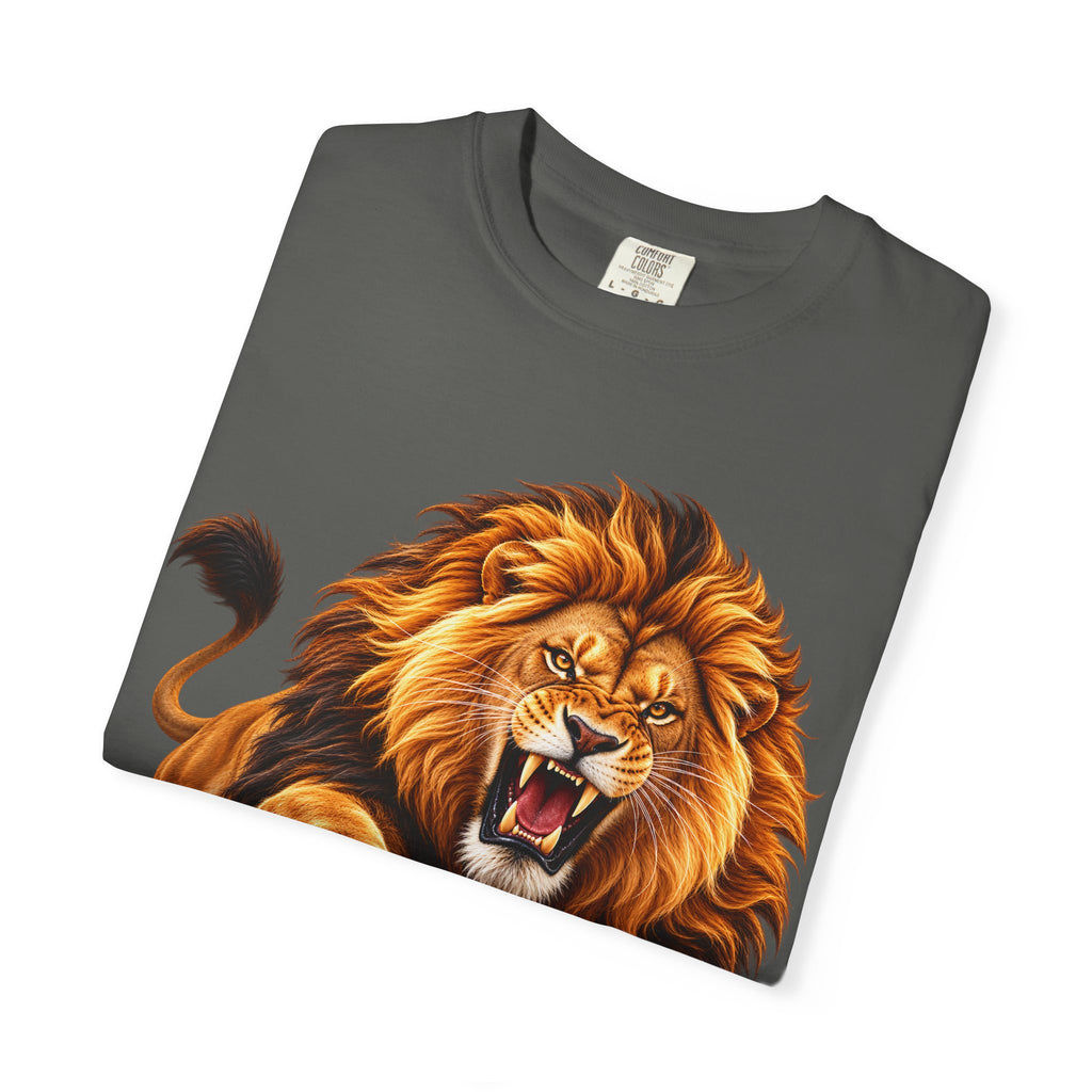 Roaring Lion Graphic T-Shirt — Bold Vintage Animal Tee