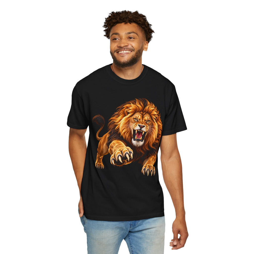 Roaring Lion Graphic T-Shirt — Bold Vintage Animal Tee