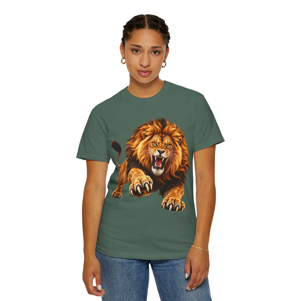Roaring Lion Graphic T-Shirt — Bold Vintage Animal Tee