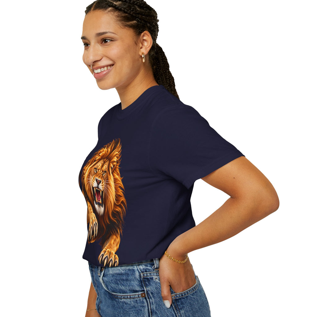 Roaring Lion Graphic T-Shirt — Bold Vintage Animal Tee