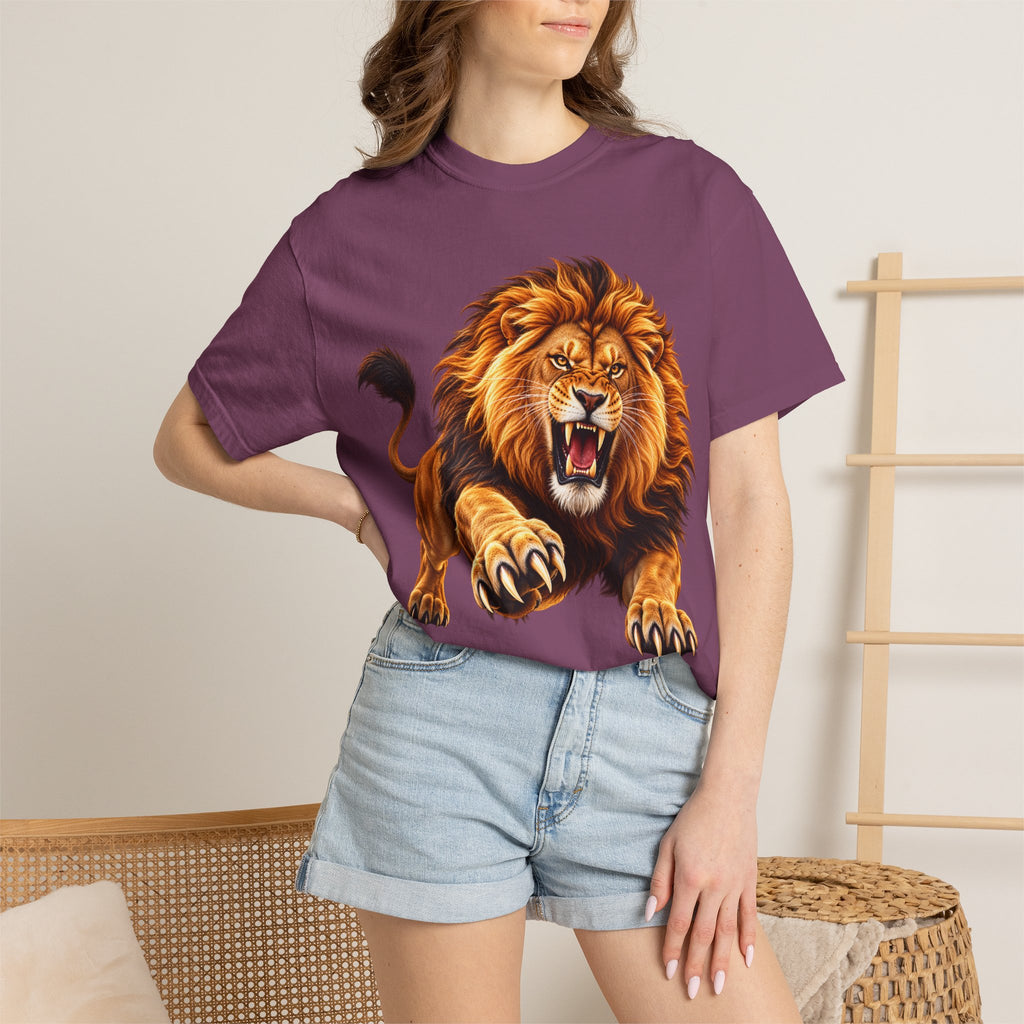 Roaring Lion Graphic T-Shirt — Bold Vintage Animal Tee