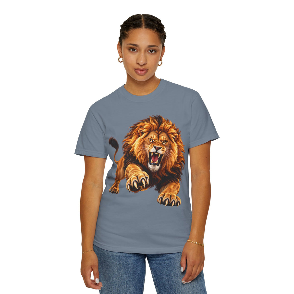Roaring Lion Graphic T-Shirt — Bold Vintage Animal Tee