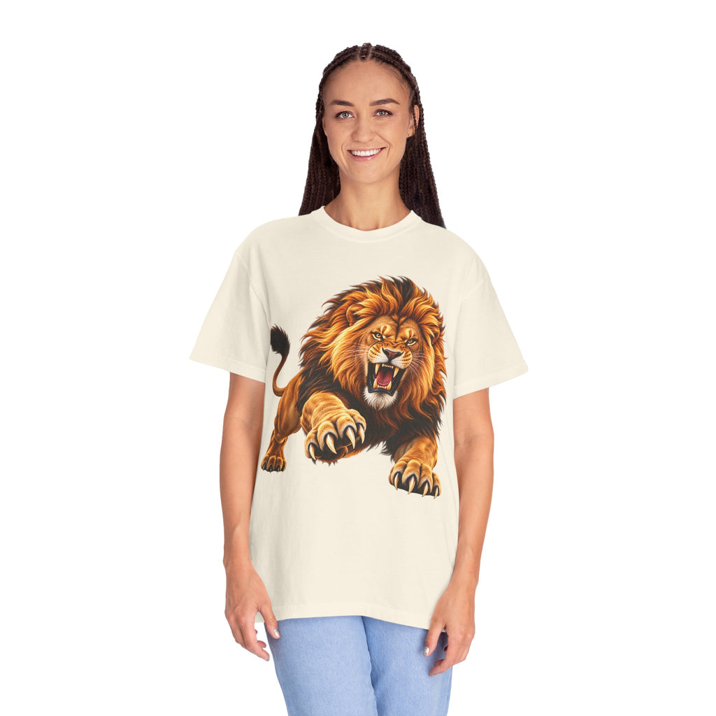 Roaring Lion Graphic T-Shirt — Bold Vintage Animal Tee