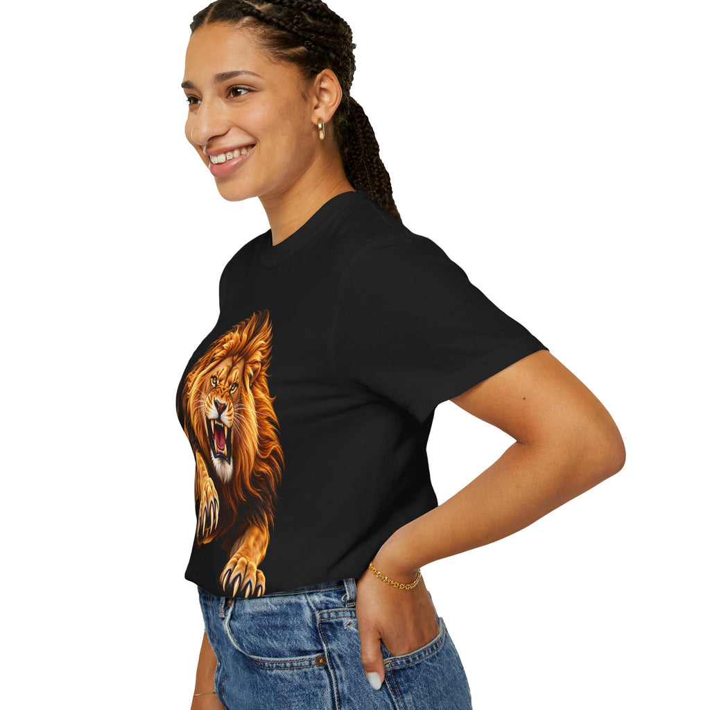 Roaring Lion Graphic T-Shirt — Bold Vintage Animal Tee