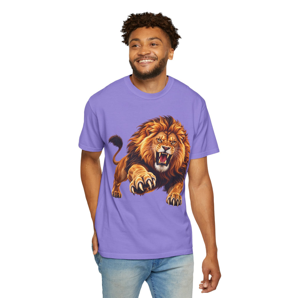 Roaring Lion Graphic T-Shirt — Bold Vintage Animal Tee