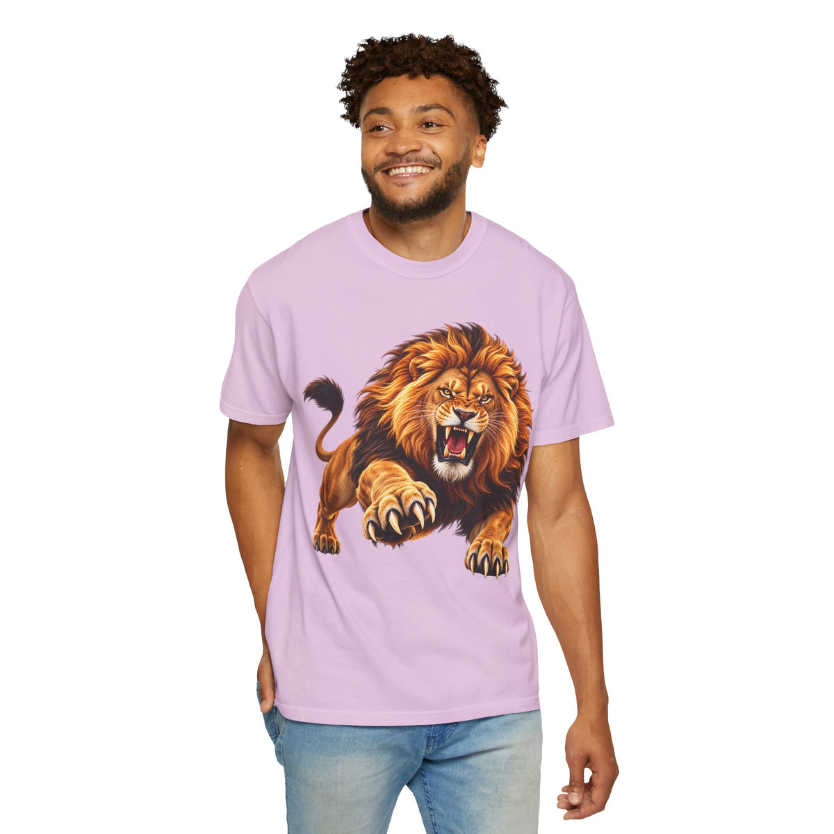 Roaring Lion Graphic T-Shirt — Bold Vintage Animal Tee